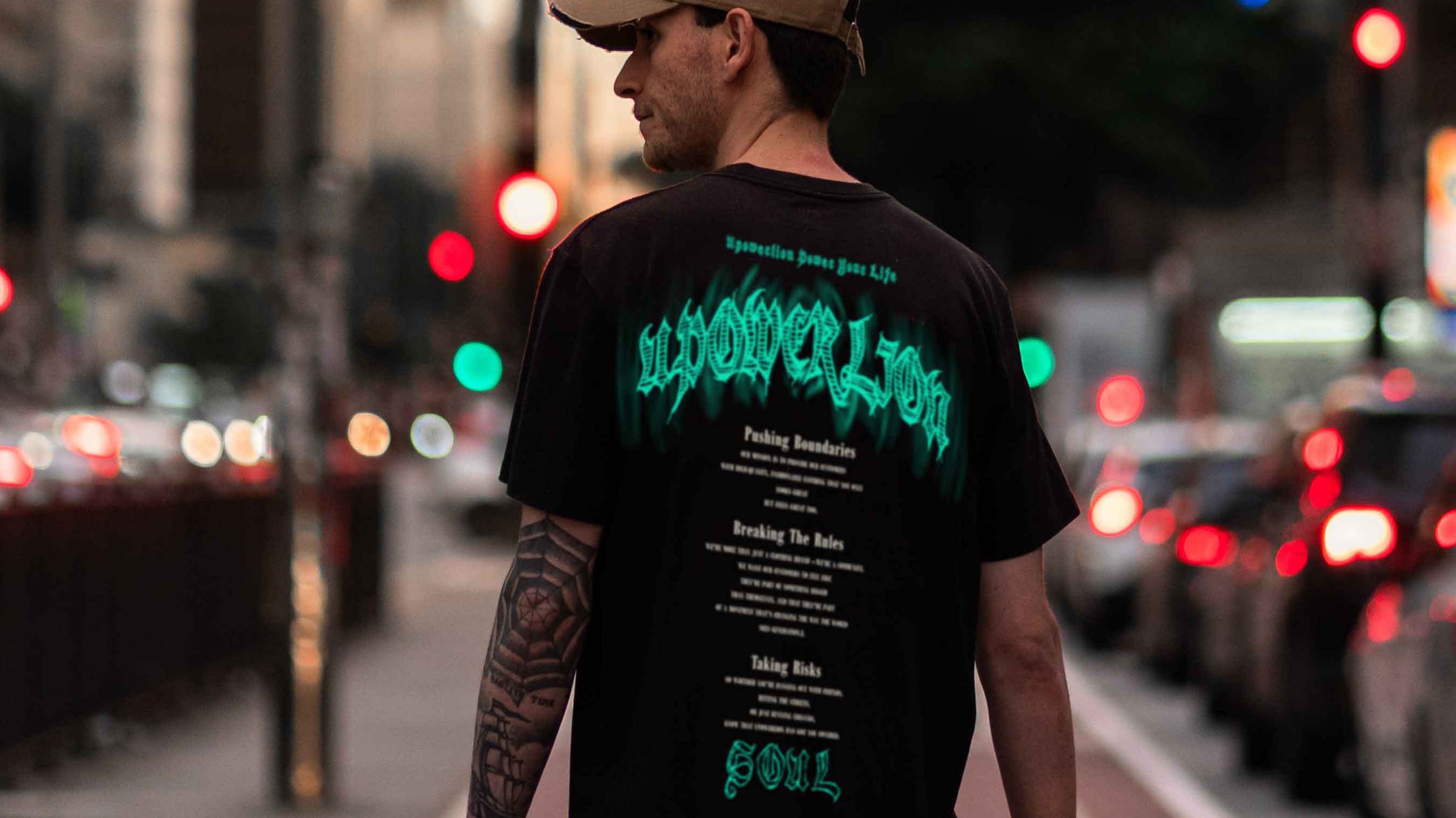 Streetwear Icons of the Past: How Vintage Fashion Influences Upowerlion's Collections